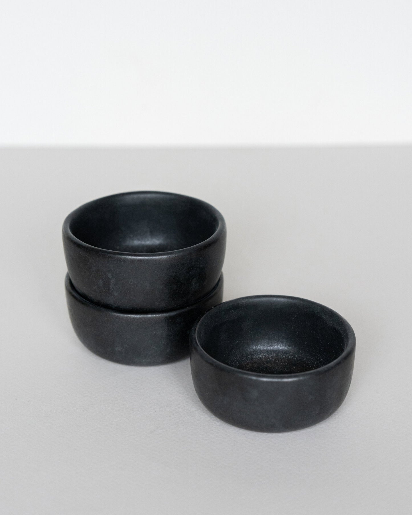 Black Matte Stoneware Pinch Bowl