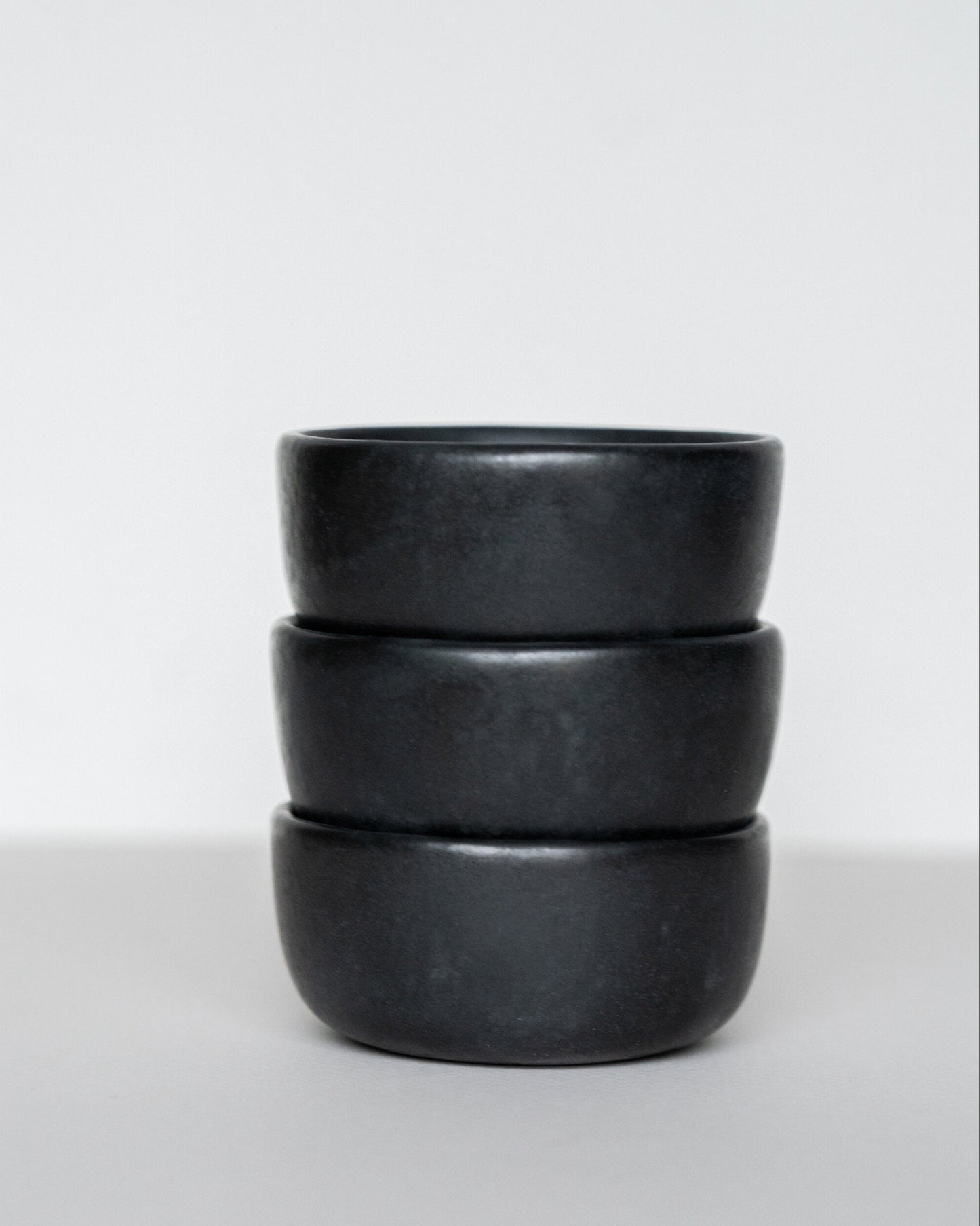 Black Matte Stoneware Pinch Bowl