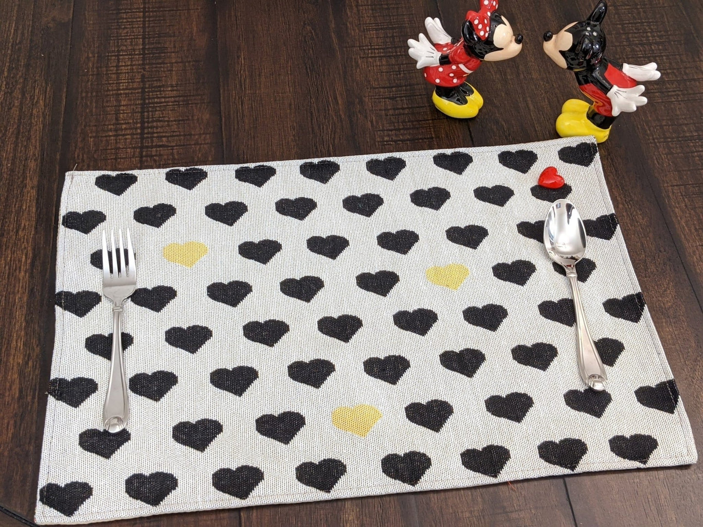 DaDa Bedding Set of 4 - Pieces Lovely Yellow & Black Hearts Tapestry Dining Table Placemats 13” x 19” (18113) - mosswell.us