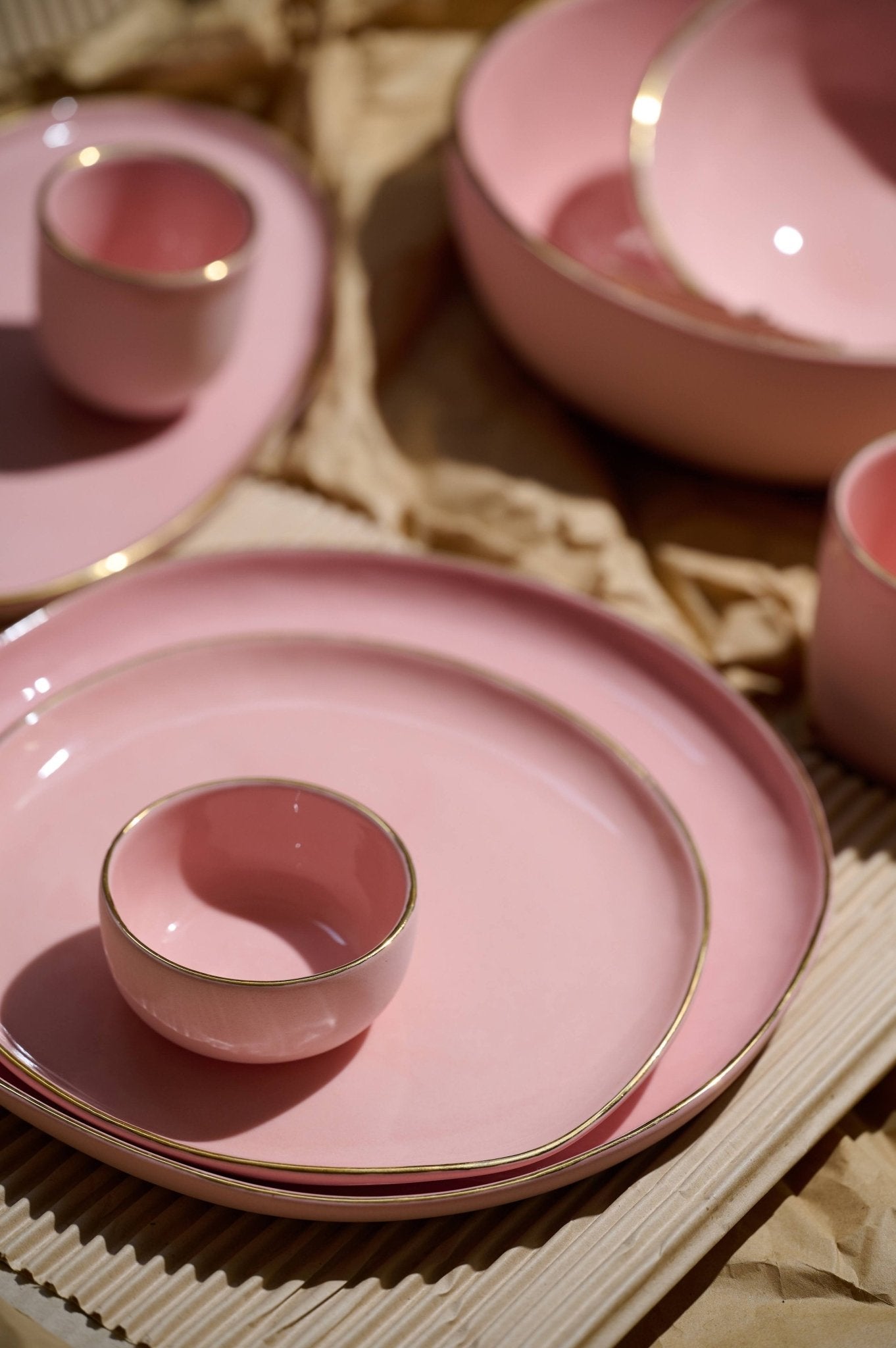 Handmade Porcelain Dinner Plates with Gold Rim. Powder Pink - mosswell.us