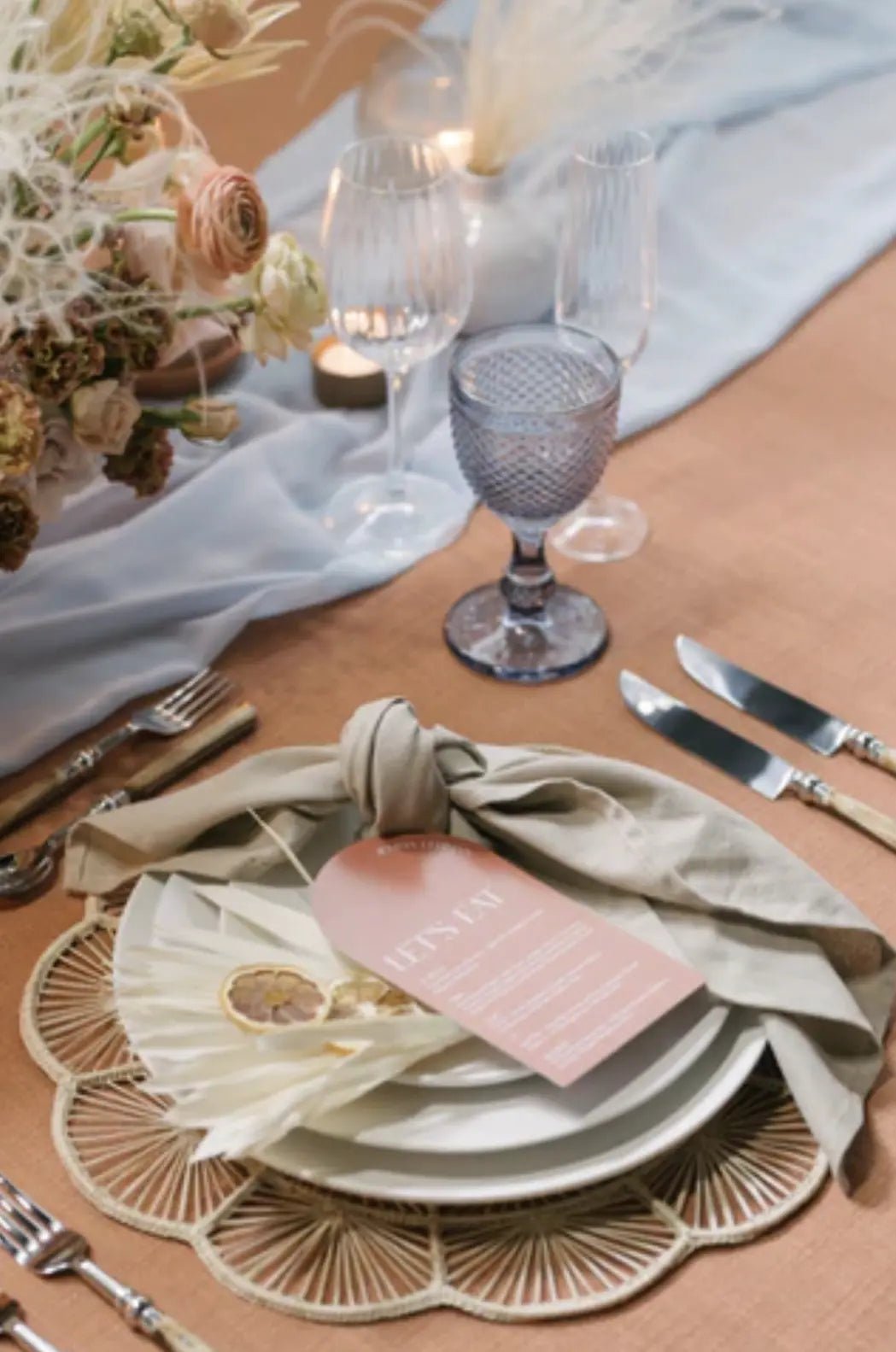 Petal Perfection Handwoven Iraca Placemat - mosswell.us