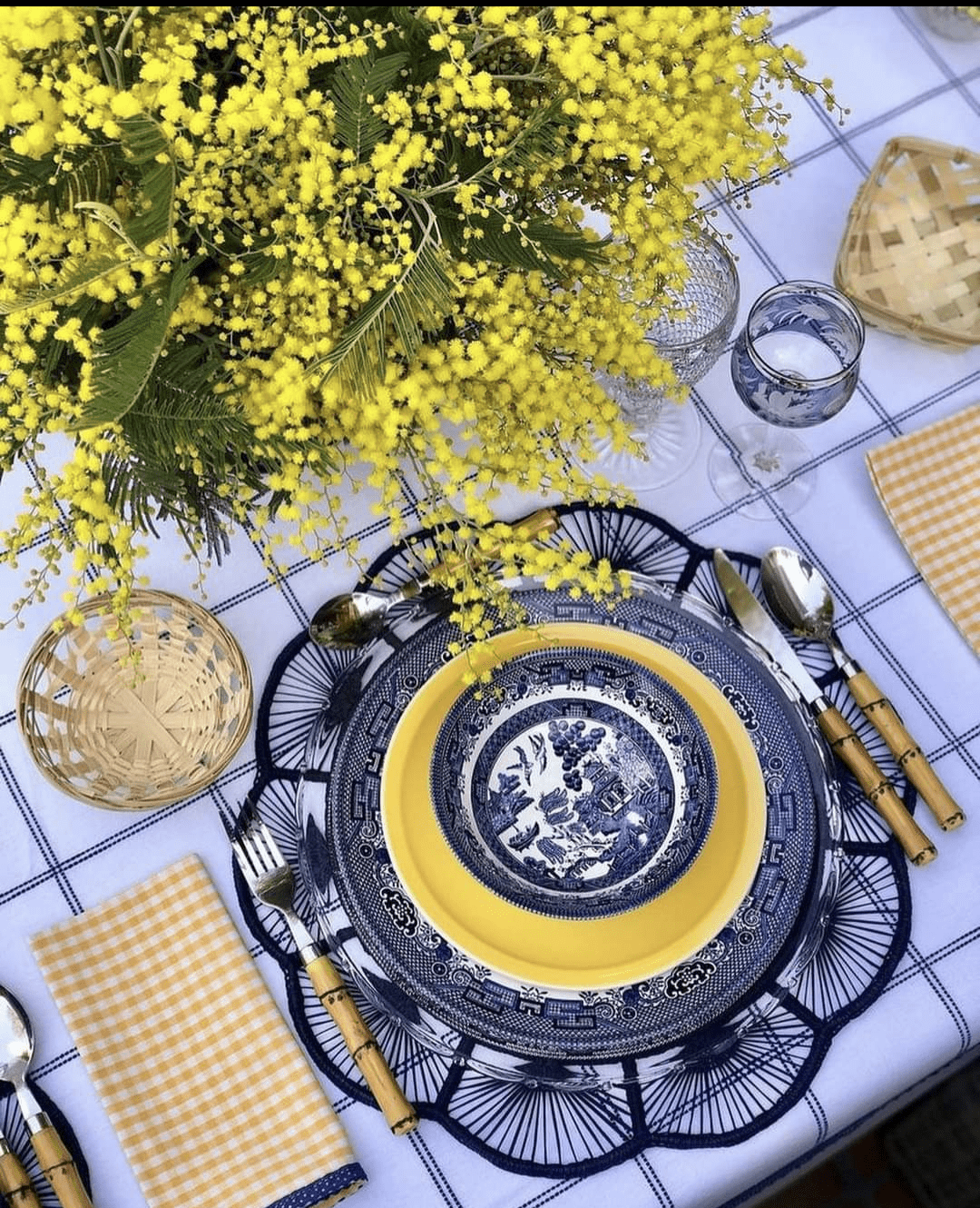 Petal Perfection Handwoven Iraca Placemat - mosswell.us