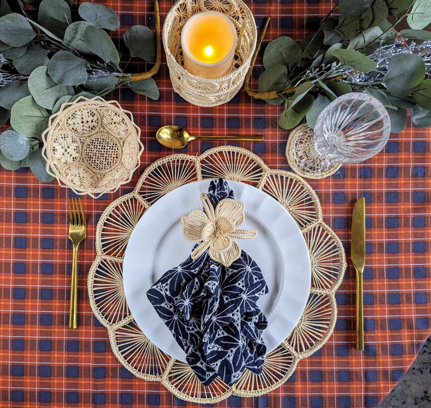 Petal Perfection Handwoven Iraca Placemat - mosswell.us