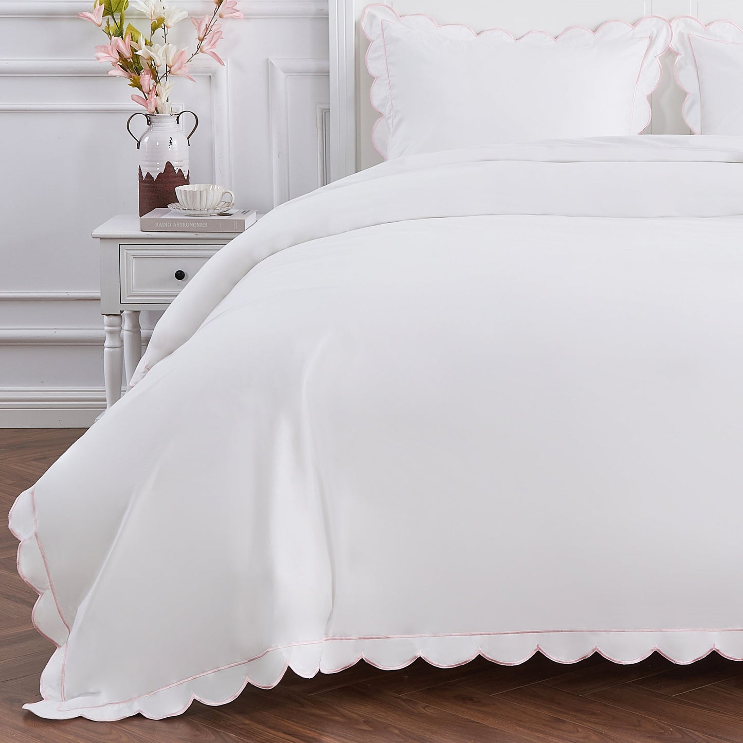 Scallop Frame Embroidered Cotton Percale Duvet Set - mosswell.us