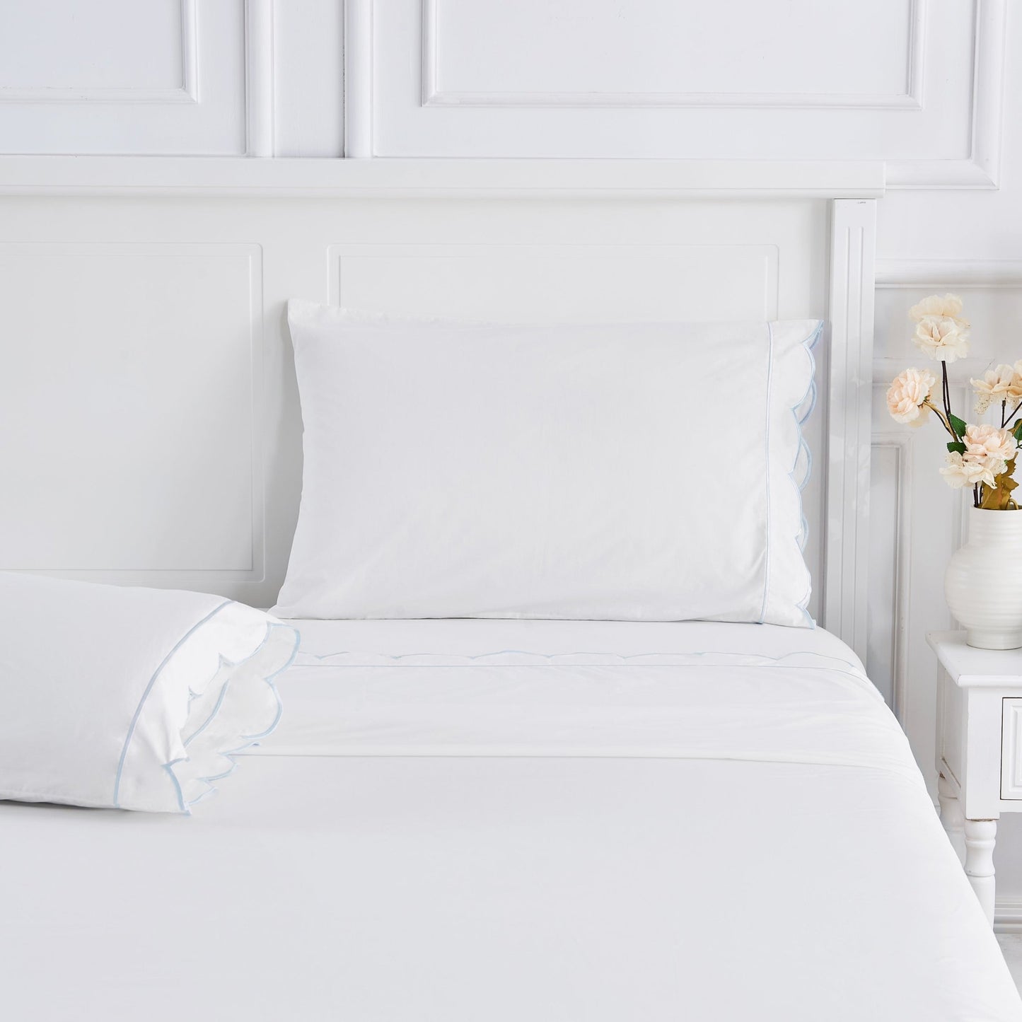 Scallop Frame Embroidered Cotton Percale Sheet Set - mosswell.us