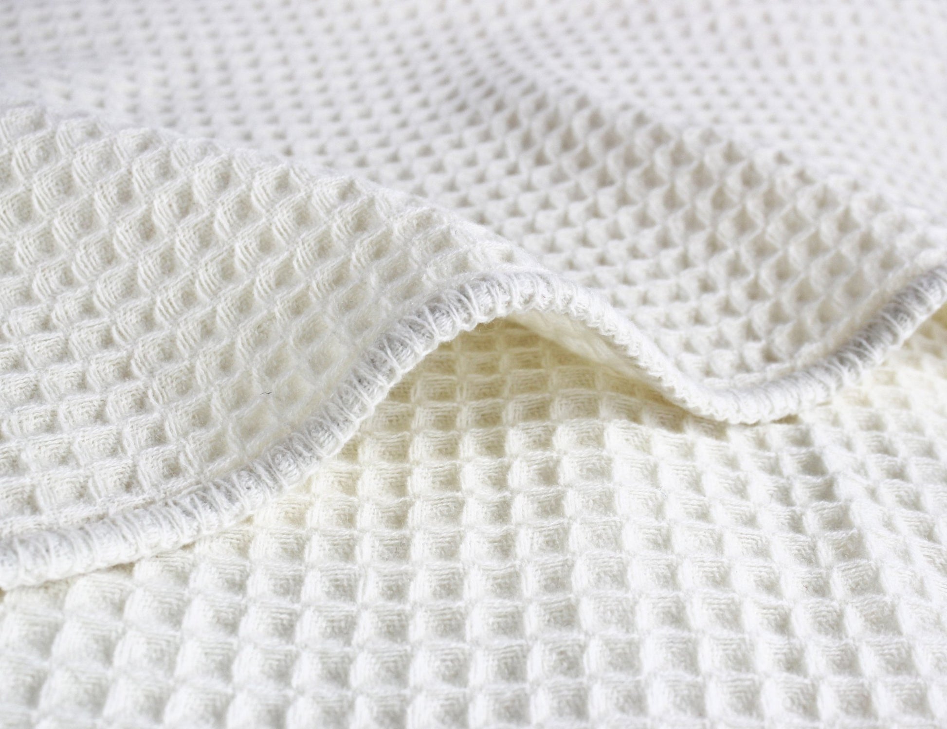 100% Merino Wool Waffle Weave Blanket - mosswell.us