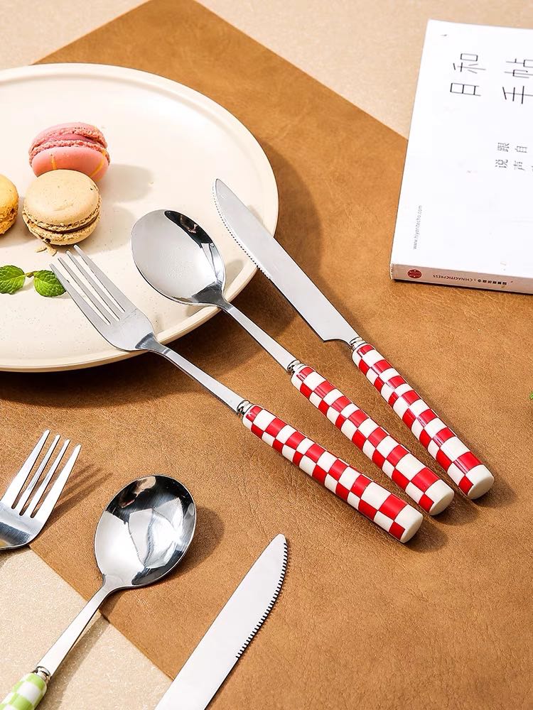 6 - Pack Modern Checkered Flatware Sets ( $4 / count ) - mosswell.us