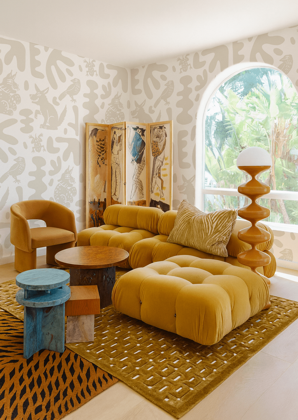 Abstract Animales Wallpaper, white & neutral - mosswell.us