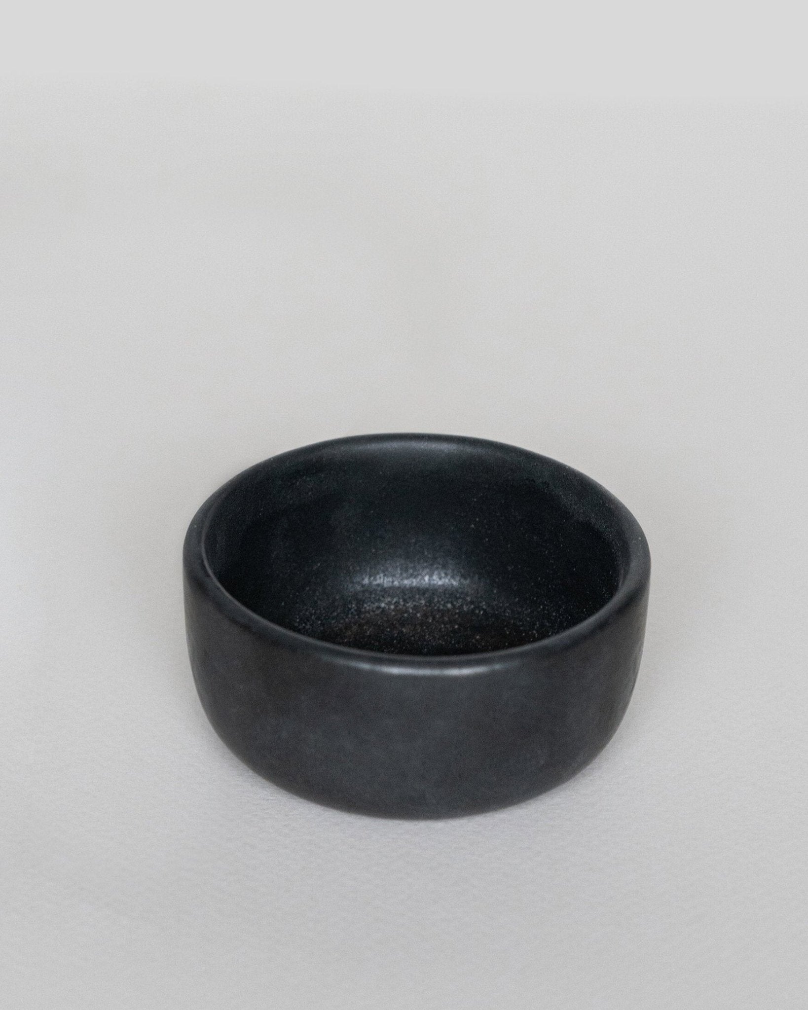Black Matte Stoneware Pinch Bowl - mosswell.us