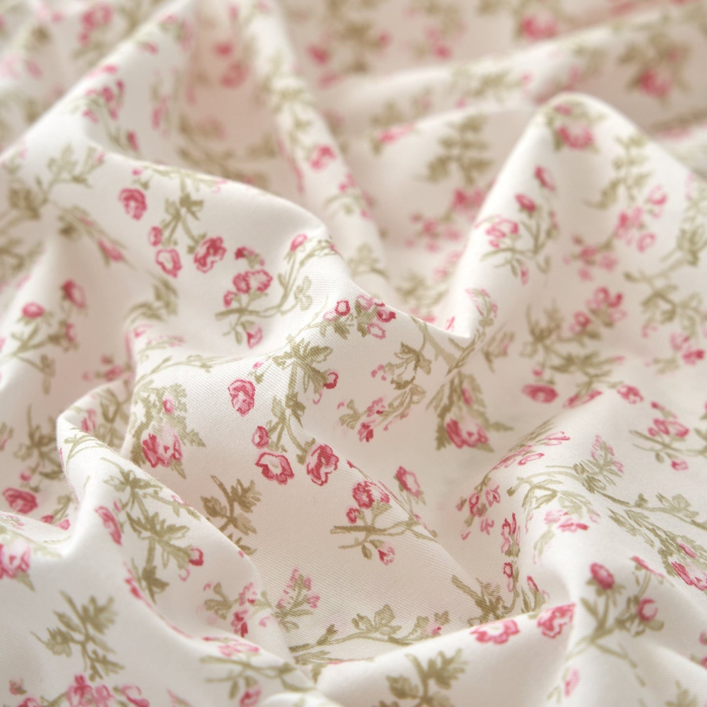 DaDa Bedding Collection Romantic Coquette Sheet Set - 100% Cotton [ Poplin Cotton ] Floral Fitted & Flat Sheets with Pillowcases - Deep Pocket Design - Soft, Breathable, Wrinkle - Resistant - mosswell.us