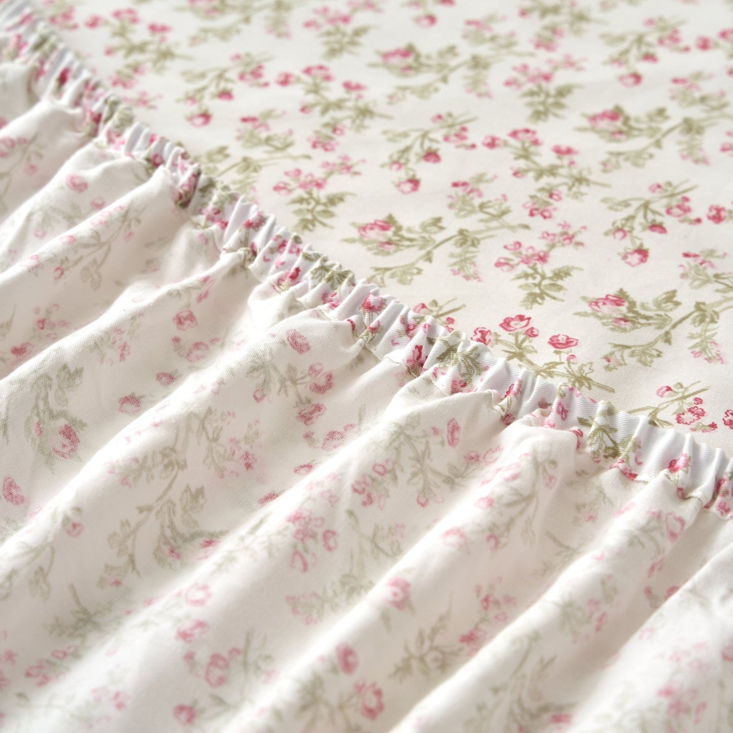 DaDa Bedding Collection Romantic Coquette Sheet Set - 100% Cotton [ Poplin Cotton ] Floral Fitted & Flat Sheets with Pillowcases - Deep Pocket Design - Soft, Breathable, Wrinkle - Resistant - mosswell.us