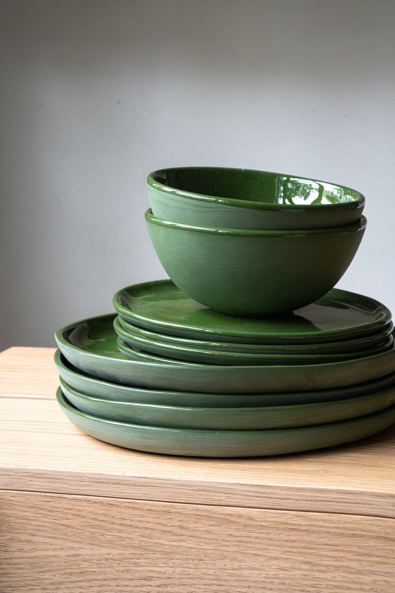 Handmade Porcelain Dinner Plates. Green - mosswell.us