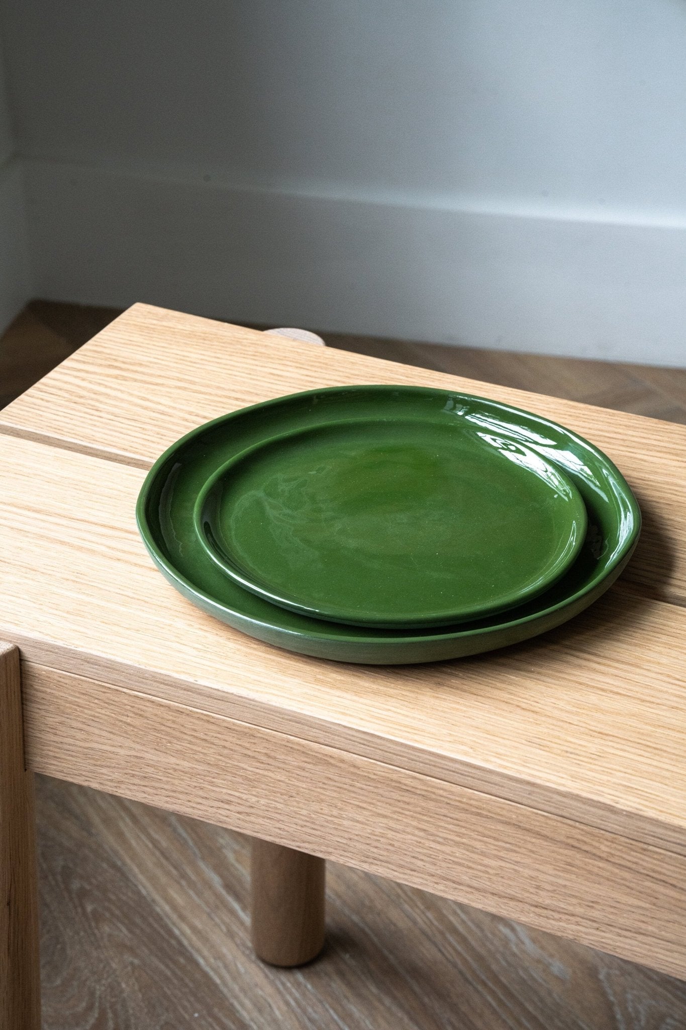 Handmade Porcelain Dinner Plates. Green - mosswell.us