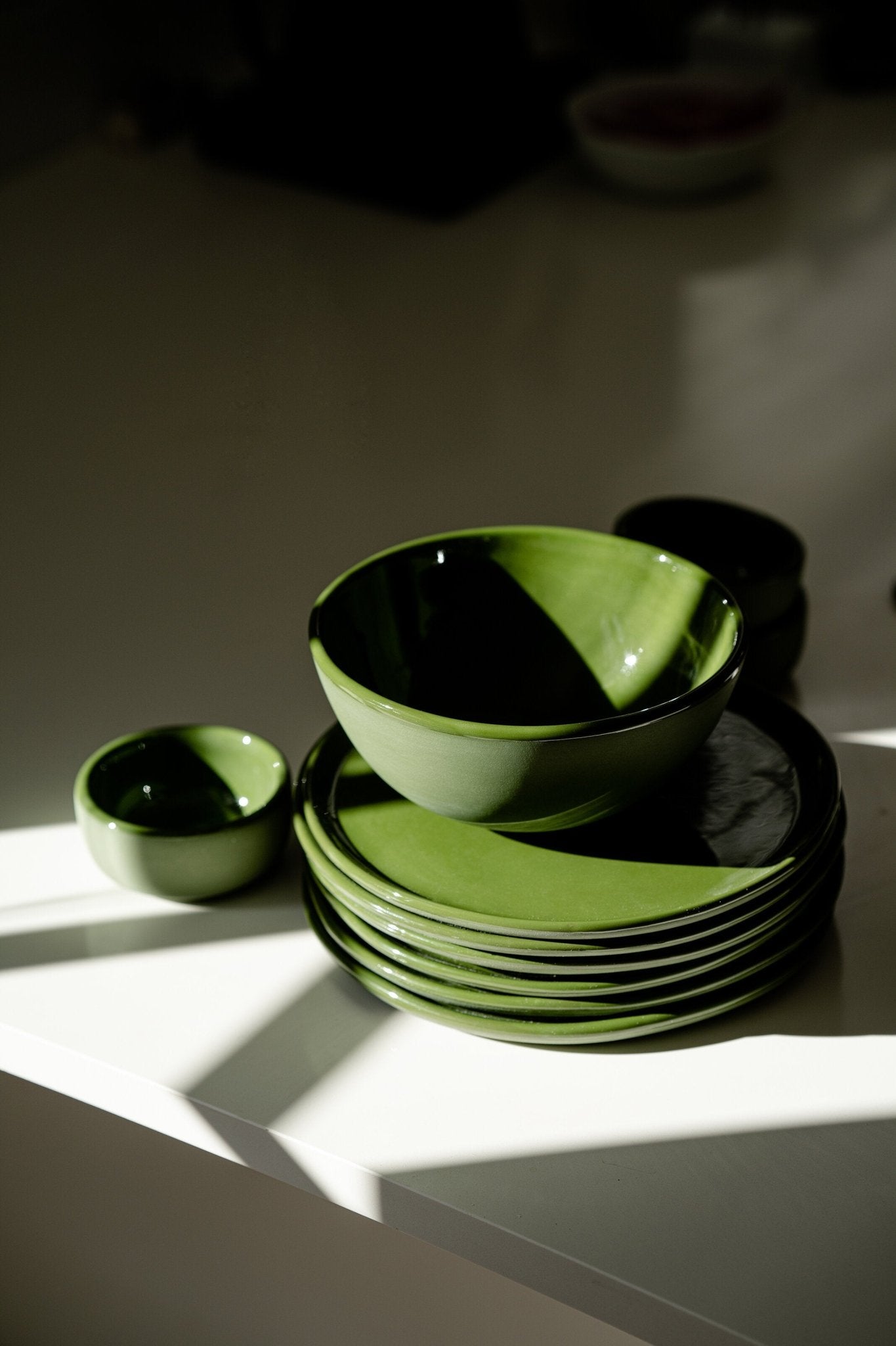 Handmade Porcelain Dinner Plates. Green - mosswell.us