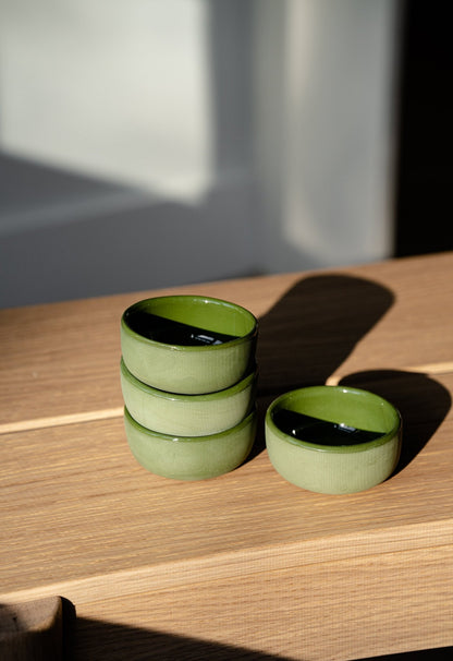 Handmade Porcelain Pinch Bowl. Green - mosswell.us