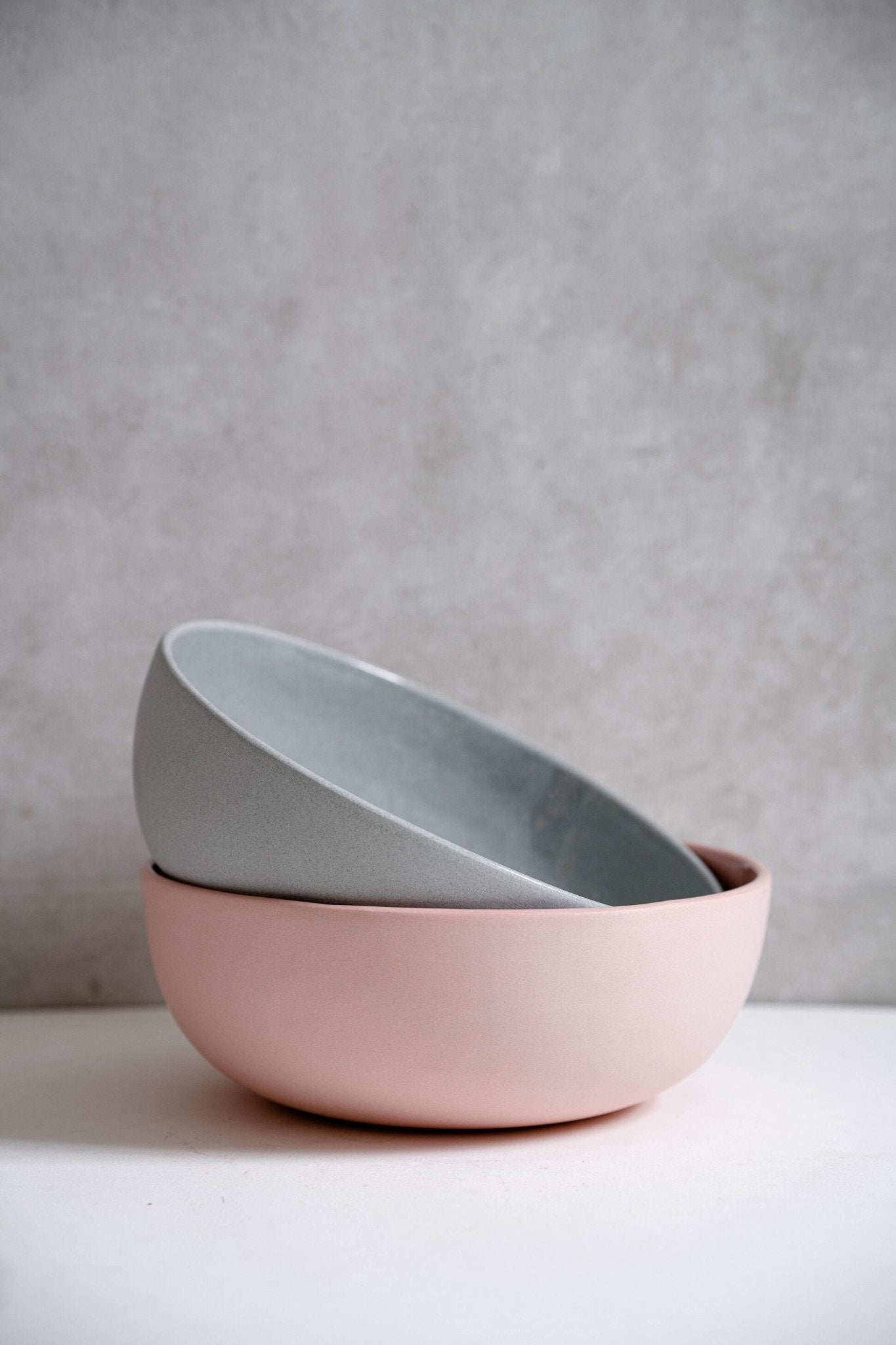 Handmade Porcelain Salad Serving Bowl - Powder Pink - mosswell.us