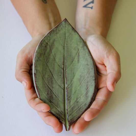 Large Leaf Dish - mosswell.us