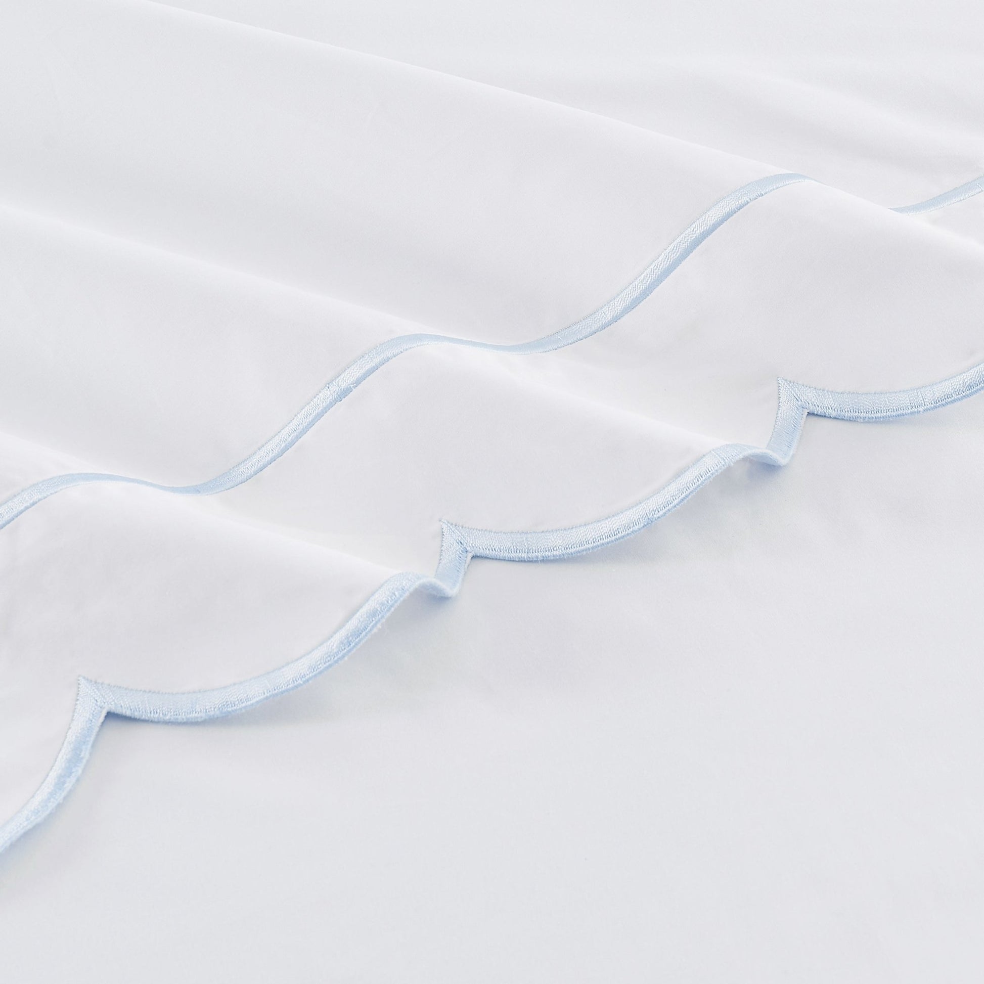 Scallop Frame Embroidered Cotton Percale Sheet Set - mosswell.us