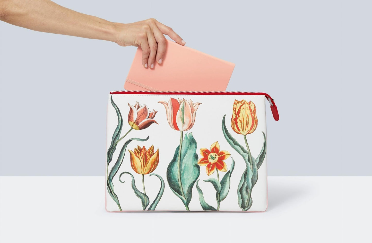 TASCHEN Pouch. Garden at Eichstätt - mosswell.us