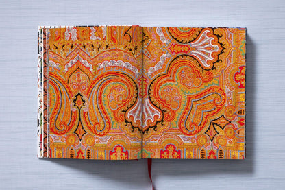 The Book of Printed Fabrics. From the 16th century until today (German, French, English) - mosswell.us