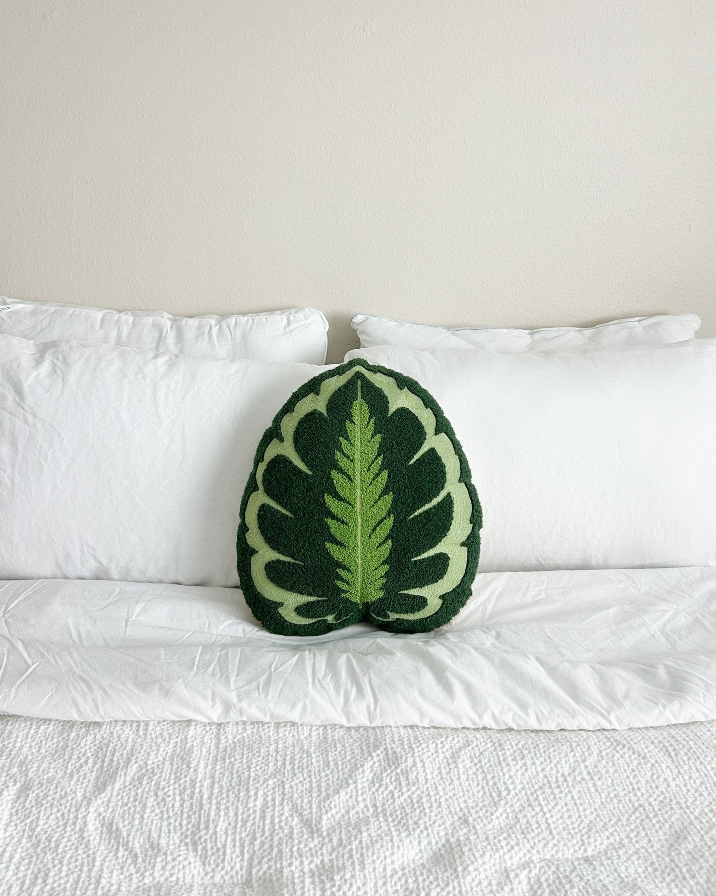 Tufted Calathea Medallion Leaf Pillow - mosswell.us