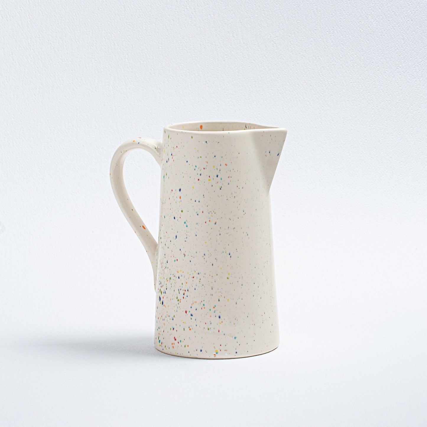 White Pitcher 51oz / 1.5L stoneware ceramic — Party Collection - mosswell.us