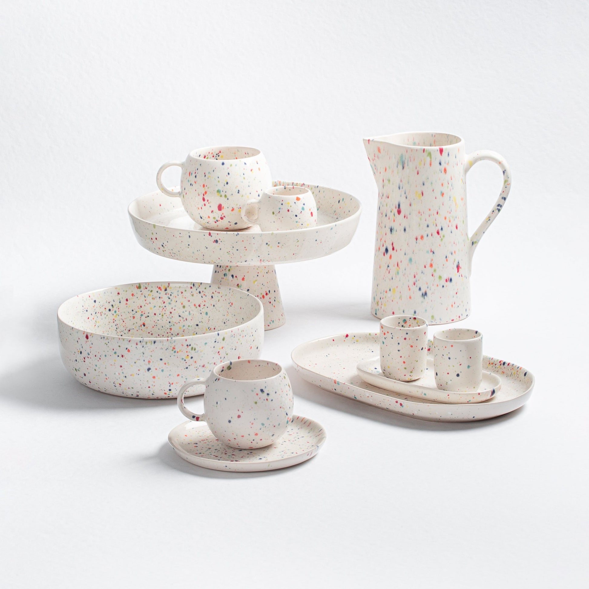 White Pitcher 51oz / 1.5L stoneware ceramic — Party Collection - mosswell.us